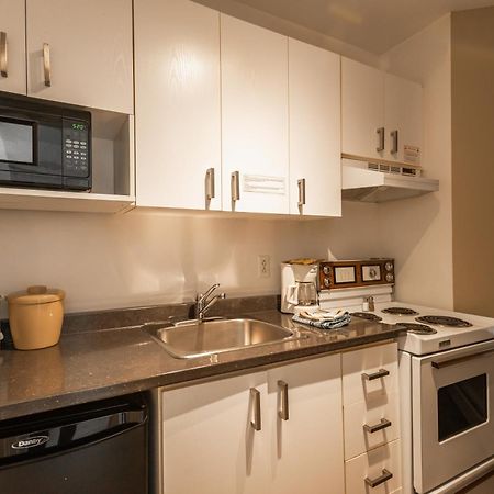 Hotel Le Roberval Монреал Екстериор снимка