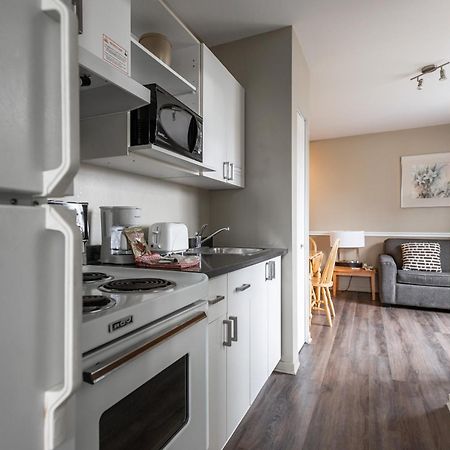 Hotel Le Roberval Монреал Екстериор снимка