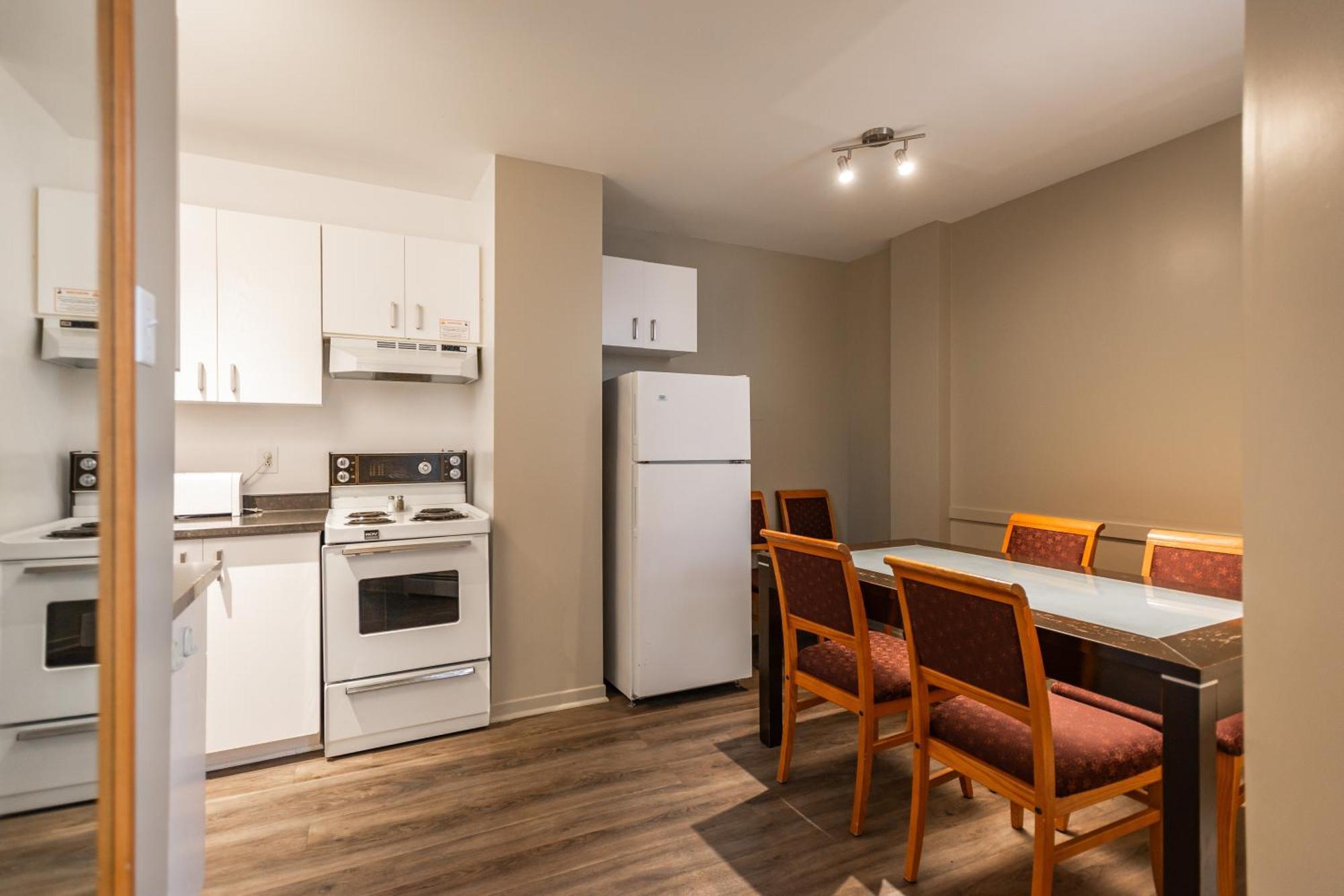 Hotel Le Roberval Монреал Екстериор снимка