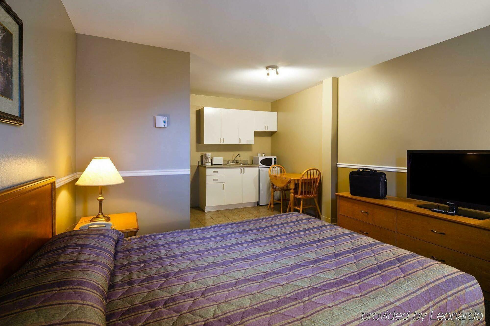 Hotel Le Roberval Монреал Екстериор снимка